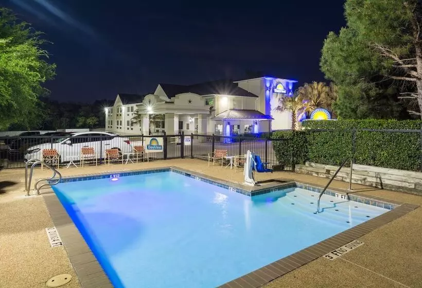 Hotel Days Inn By Wyndham Arlington