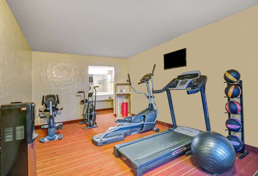 فندق Days Inn By Wyndham Louisville Airport Fair And Expo Center