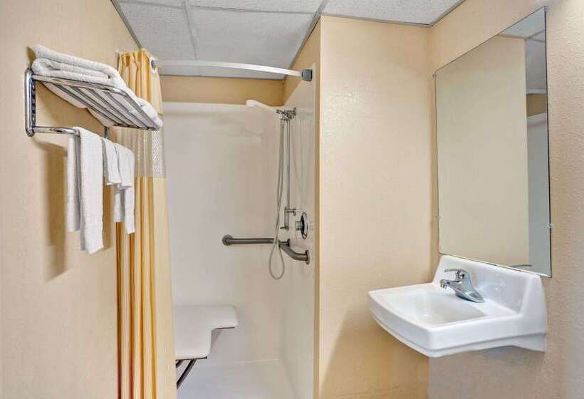 فندق Days Inn By Wyndham Louisville Airport Fair And Expo Center