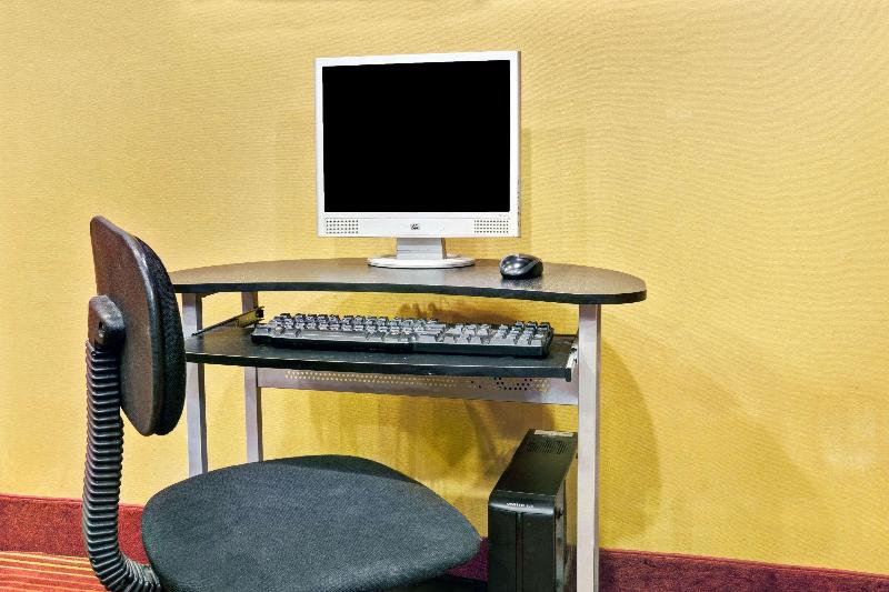 فندق Days Inn By Wyndham Louisville Airport Fair And Expo Center