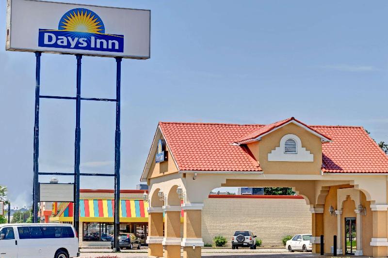 فندق Days Inn By Wyndham Louisville Airport Fair And Expo Center