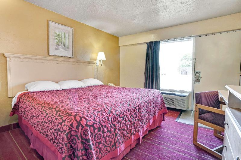 فندق Days Inn By Wyndham Louisville Airport Fair And Expo Center