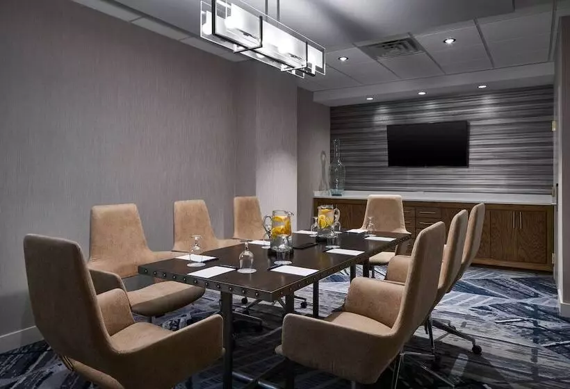 Delta Hotels By Marriott Norfolk Airport