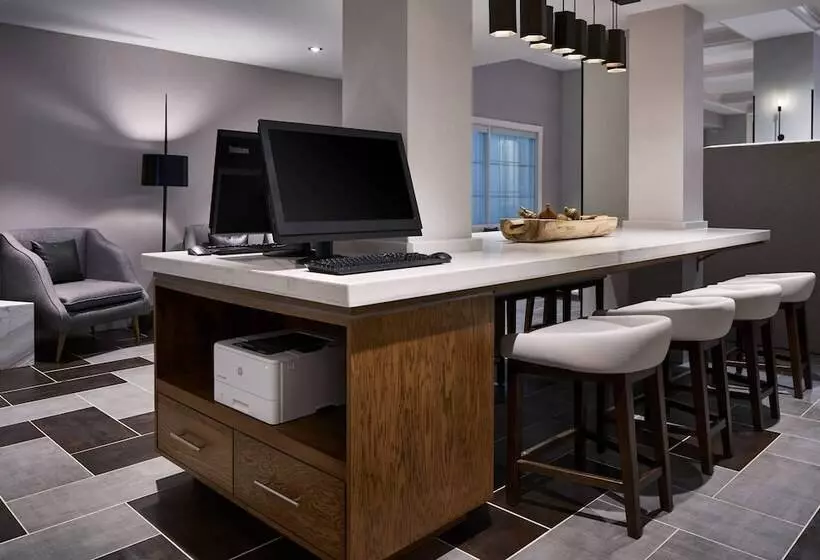 Delta Hotels By Marriott Norfolk Airport