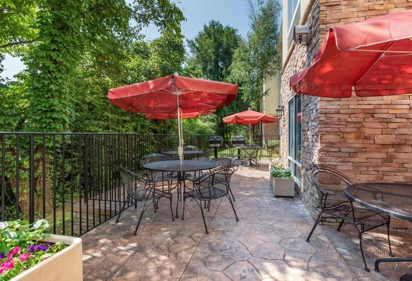 فندق Fairfield Inn & Suites Cherokee