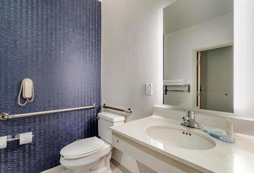 فندق Fairfield Inn & Suites Cherokee