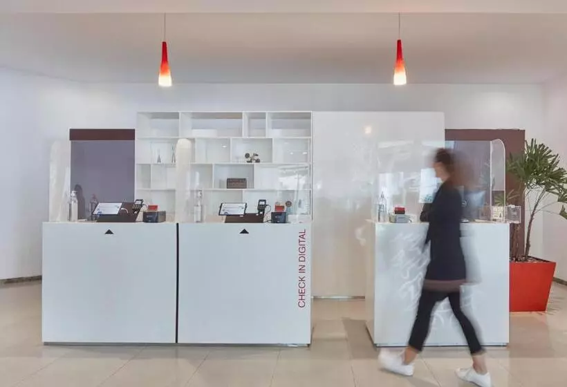 Отель Fiesta Inn Express Naucalpan