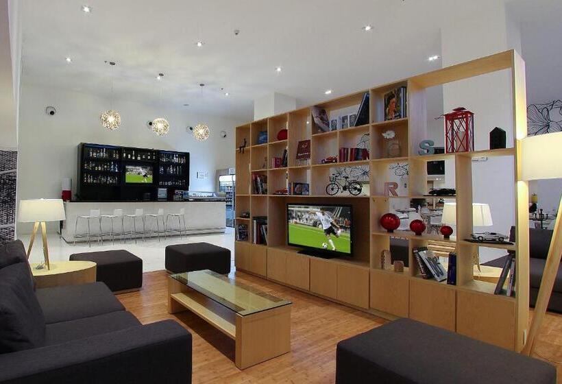 Отель Fiesta Inn Express Naucalpan