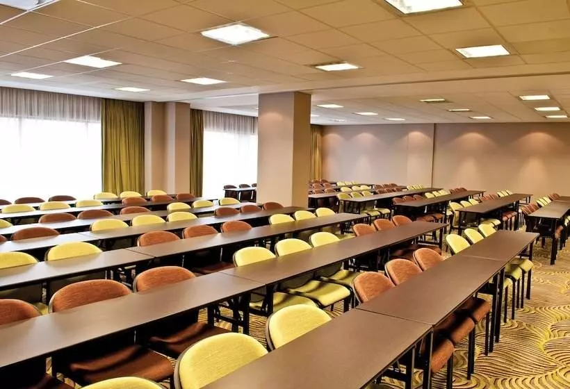 Отель Garden Court Umhlanga