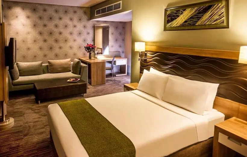 Отель Garden Court Umhlanga