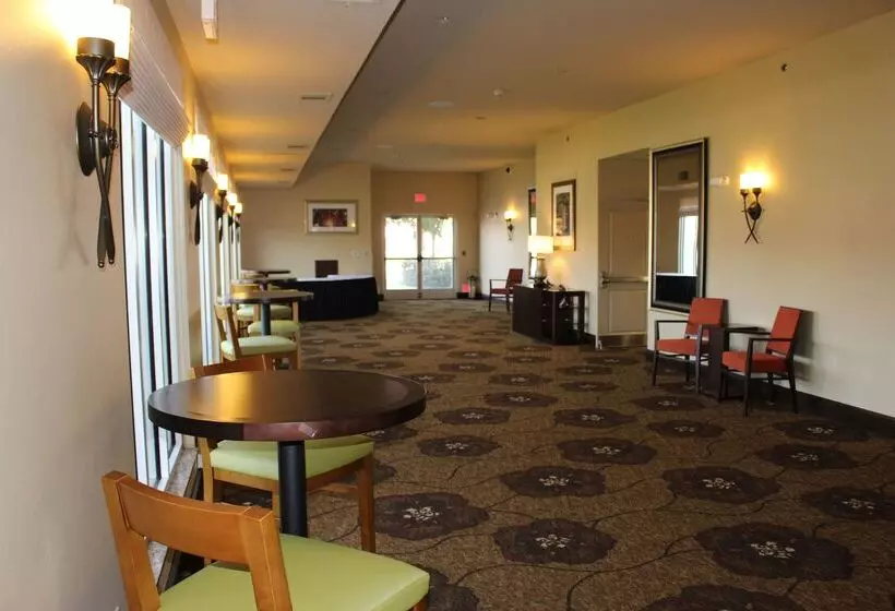 Отель Hilton Garden Inn Clovis