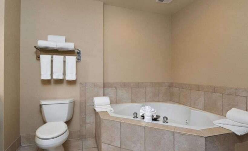 Holiday Inn Express Hotel & Suites Cherry Hills, An Ihg