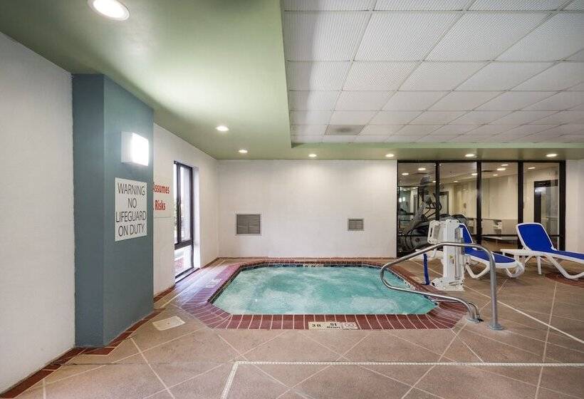Holiday Inn Express Hotel & Suites Louisville East, An Ihg