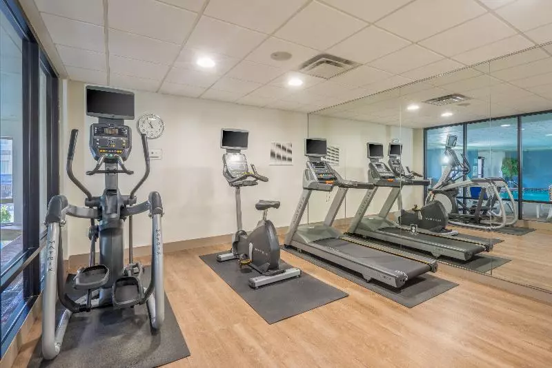 Holiday Inn Express Hotel & Suites Louisville East, An Ihg