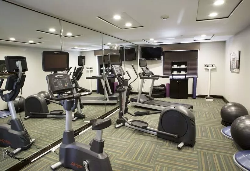 Holiday Inn Express Hotel & Suites Oxford By Ihg