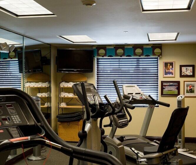 Holiday Inn Express Hotel & Suites Oxford By Ihg