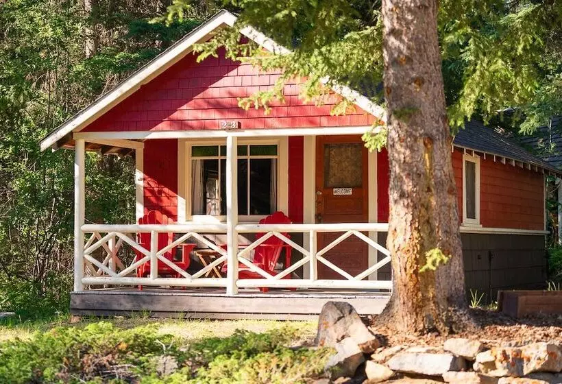 ホテル Johnston Canyon Lodge And Bungalows