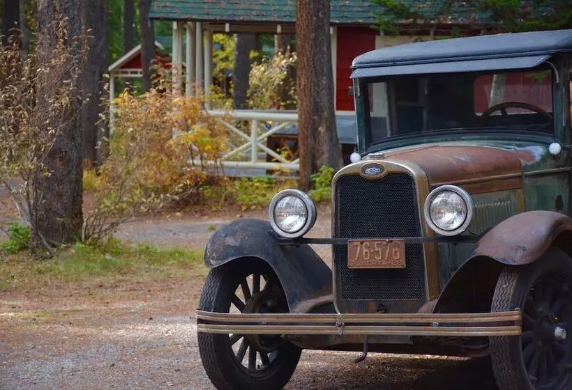 ホテル Johnston Canyon Lodge And Bungalows