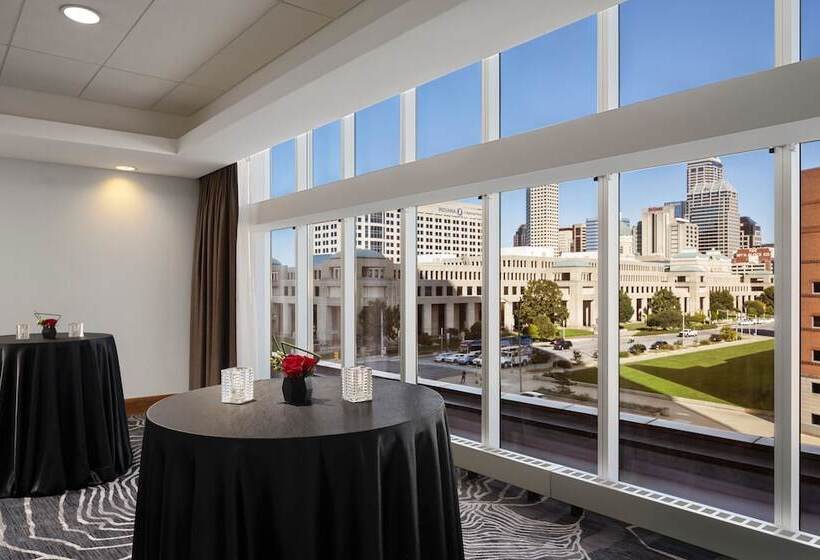 هتل Jw Marriott Indianapolis
