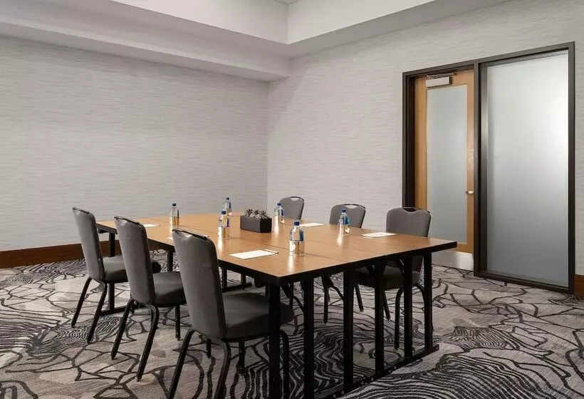 Отель Jw Marriott Indianapolis