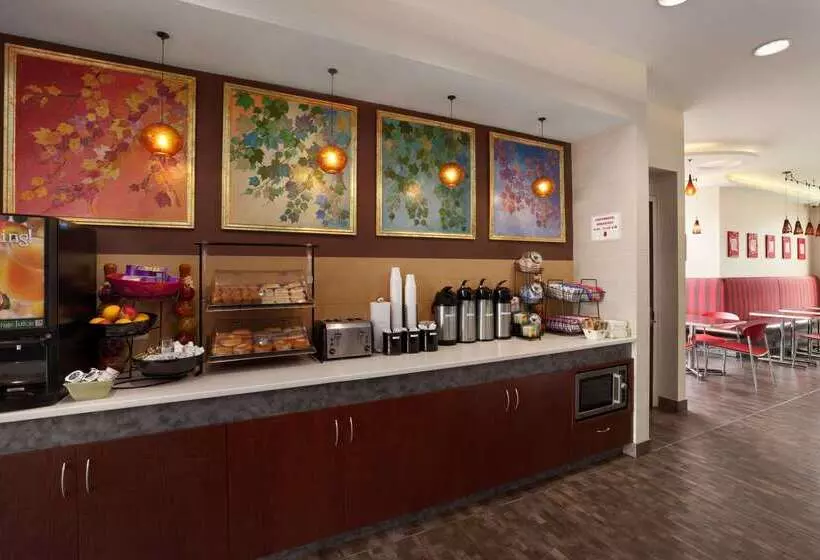 酒店 Ramada By Wyndham Rockville Centre