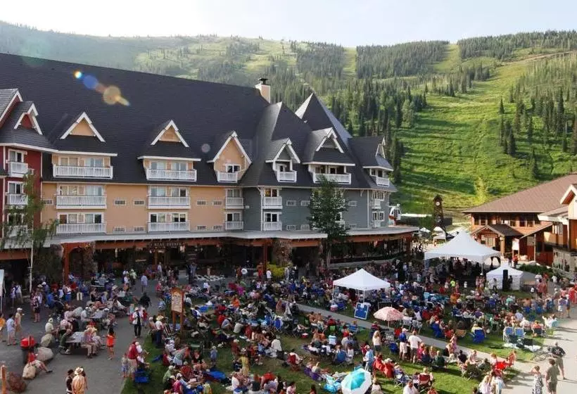 בית מלון כפרי Schweitzer Mountain Resort  Selkirk Lodge