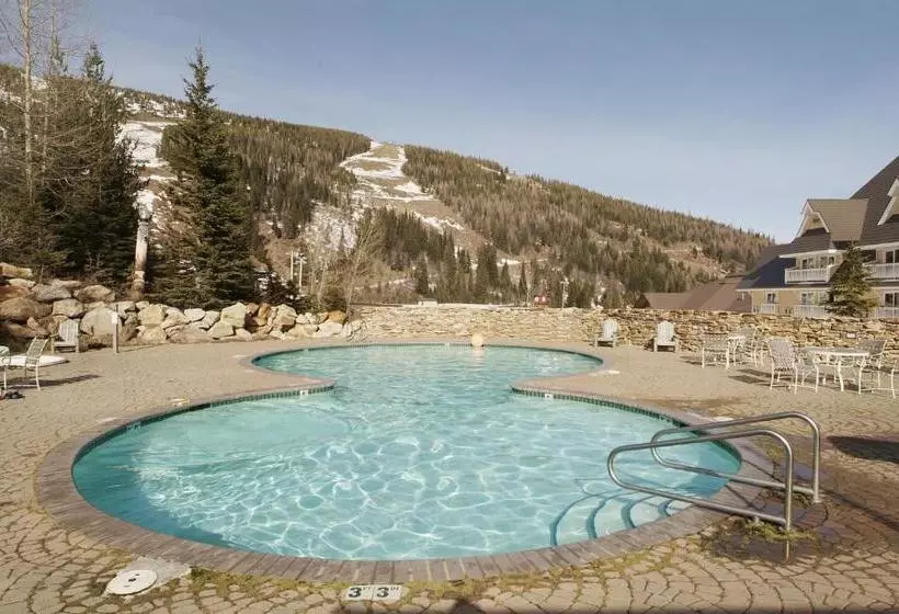 בית מלון כפרי Schweitzer Mountain Resort  Selkirk Lodge