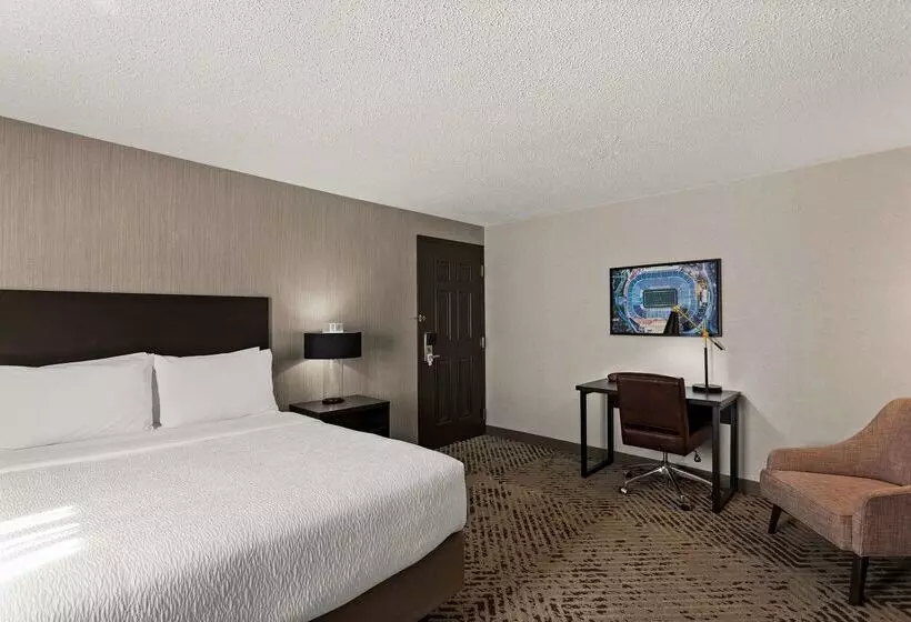 The Clover Hotel, Ascend Hotel Collection