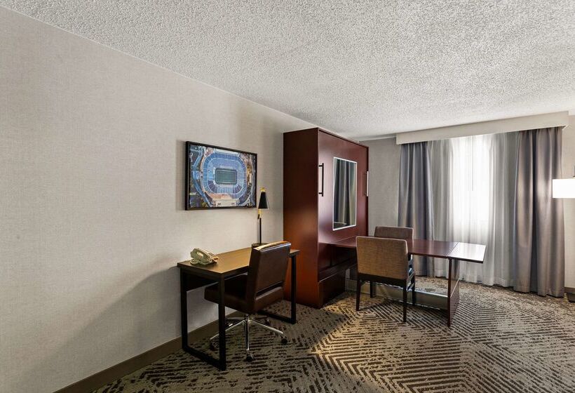 The Clover Hotel, Ascend Hotel Collection