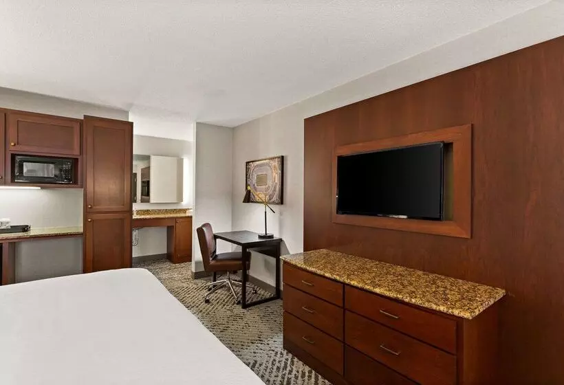 The Clover Hotel, Ascend Hotel Collection