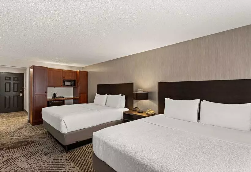 The Clover Hotel, Ascend Hotel Collection