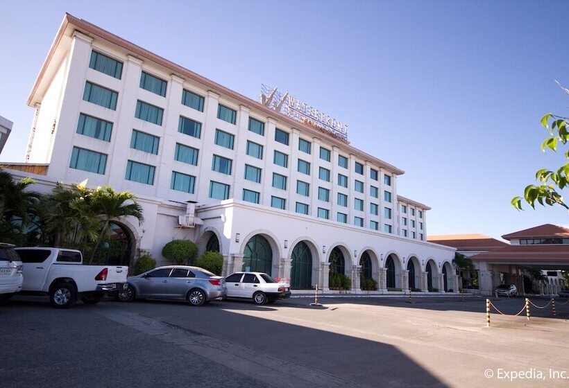 Waterfront Airport Hotel And Casino