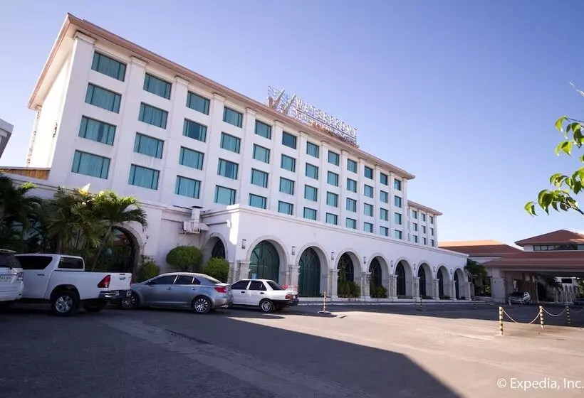 Waterfront Airport Hotel And Casino