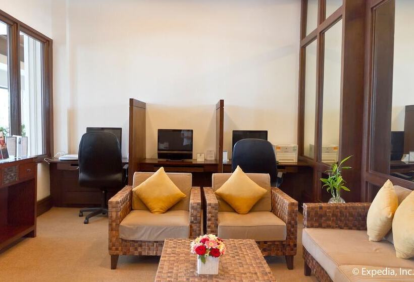 Waterfront Airport Hotel And Casino