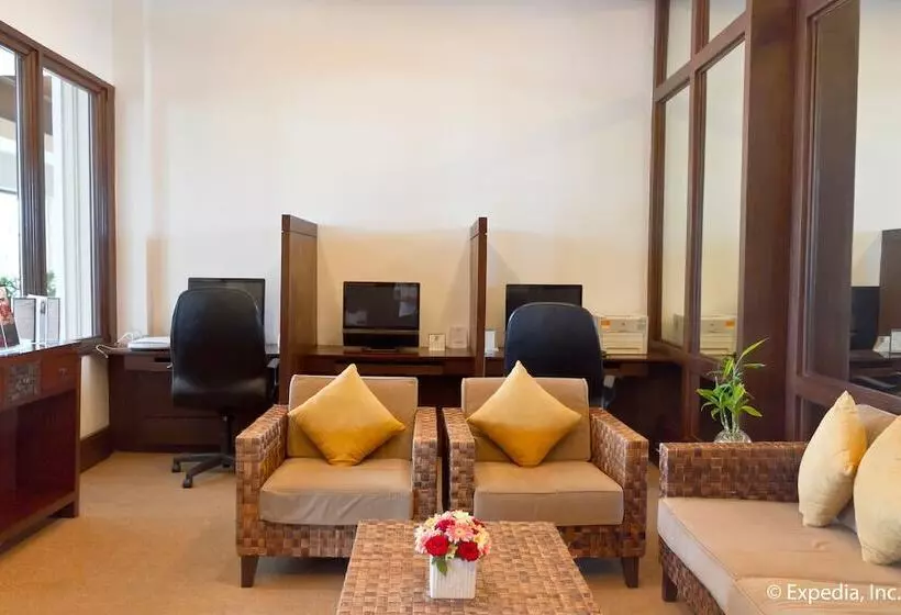 Waterfront Airport Hotel And Casino