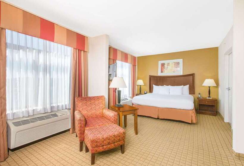 فندق Wingate By Wyndham Savannah Pooler