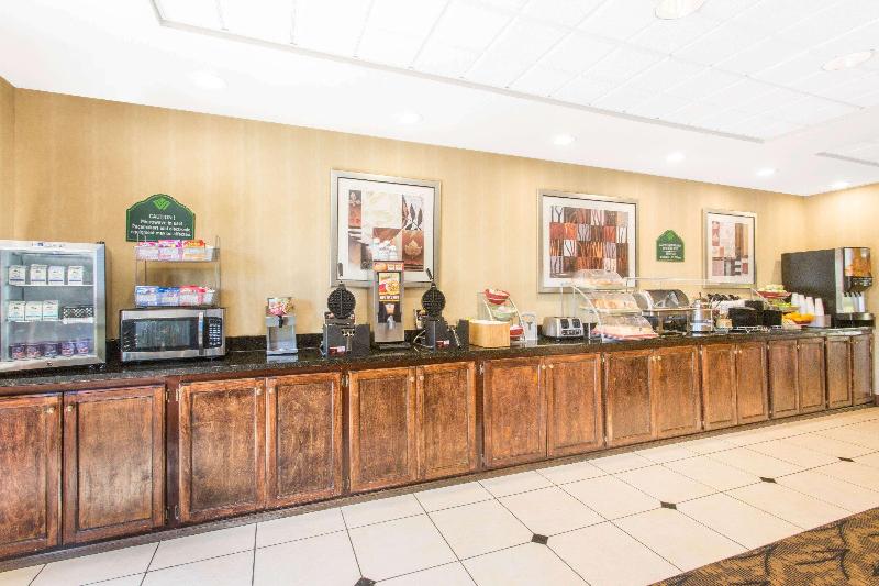 فندق Wingate By Wyndham Savannah Pooler