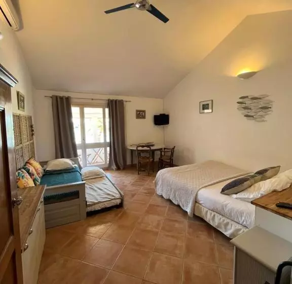 Aamiaismajoitus (B&B) Hostellerie Provencale