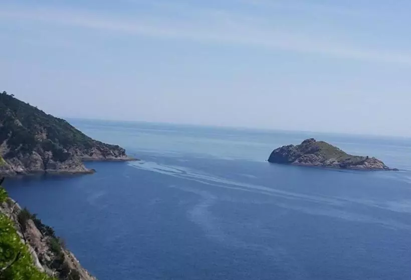 Aamiaismajoitus (B&B) Hostellerie Provencale