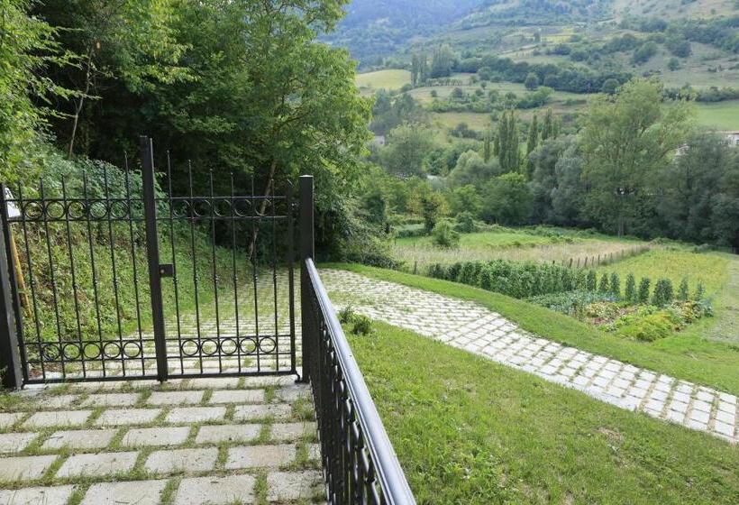 Отель Agriturismo Il Casale Pica