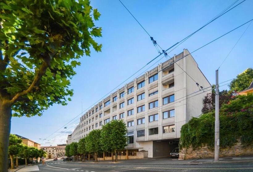 ホテル Neuchatel City