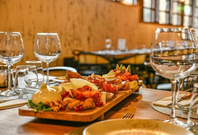 ホテル Neuchatel City