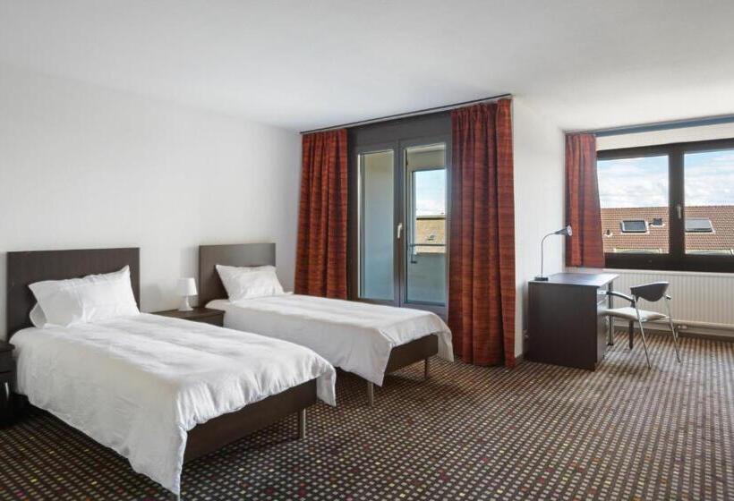 ホテル Neuchatel City