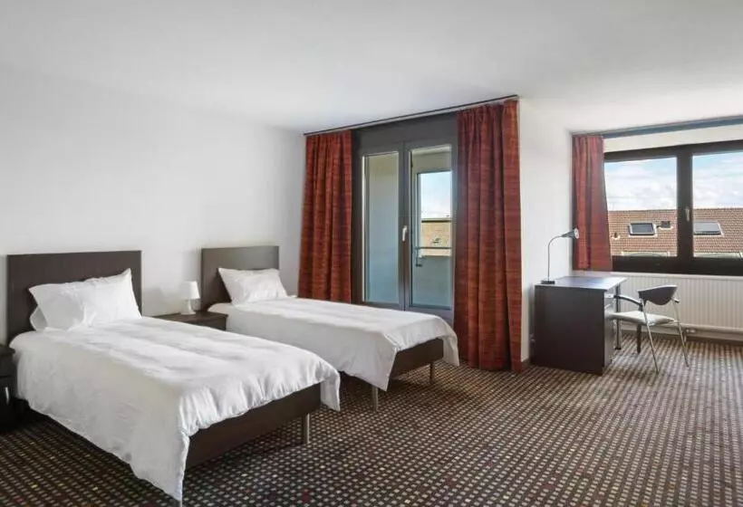 ホテル Neuchatel City