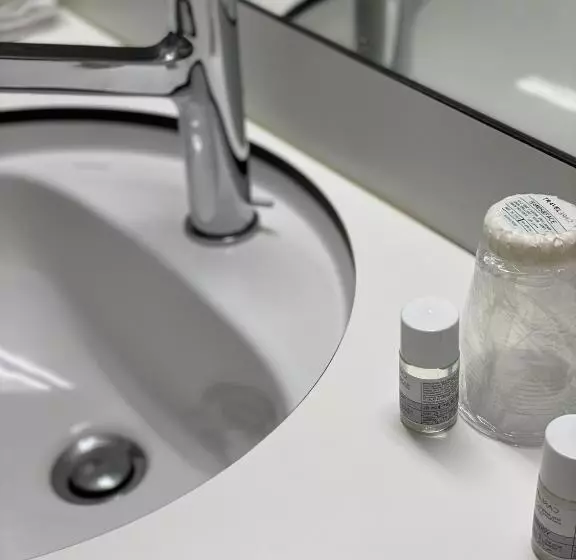 ホテル Neuchatel City