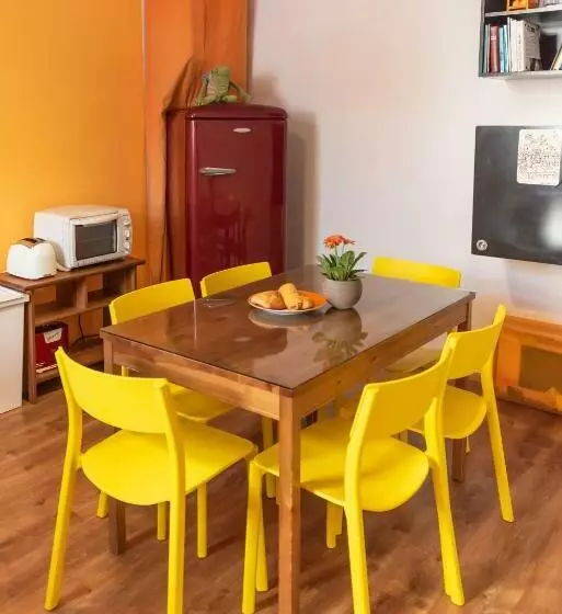 Fluxus Hostel