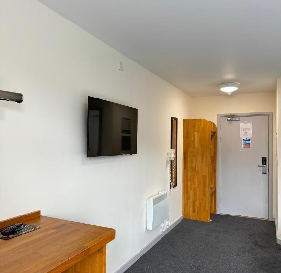 Citilodge Wakefield Hotel By Roomsbooked