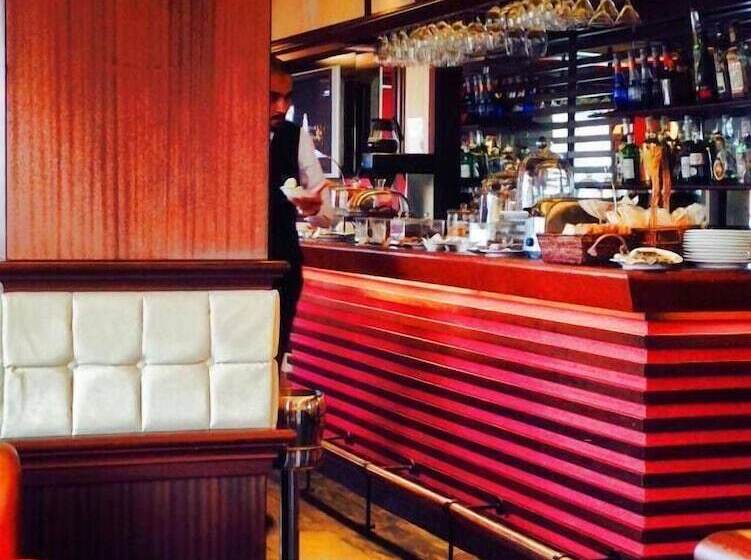 Etoile Suites Boutique Hotel Down Town