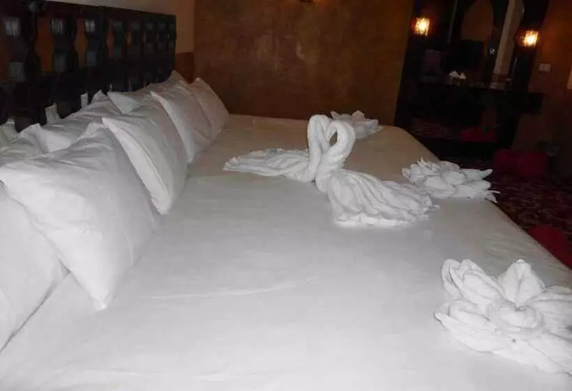 Excelencia Hotel Suites