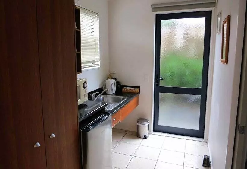 Отель Asure Ascot Motor Inn